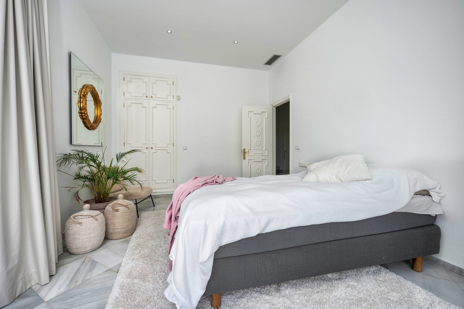 Wiederverkauf - Villa - Marbella - Nueva Andalucía