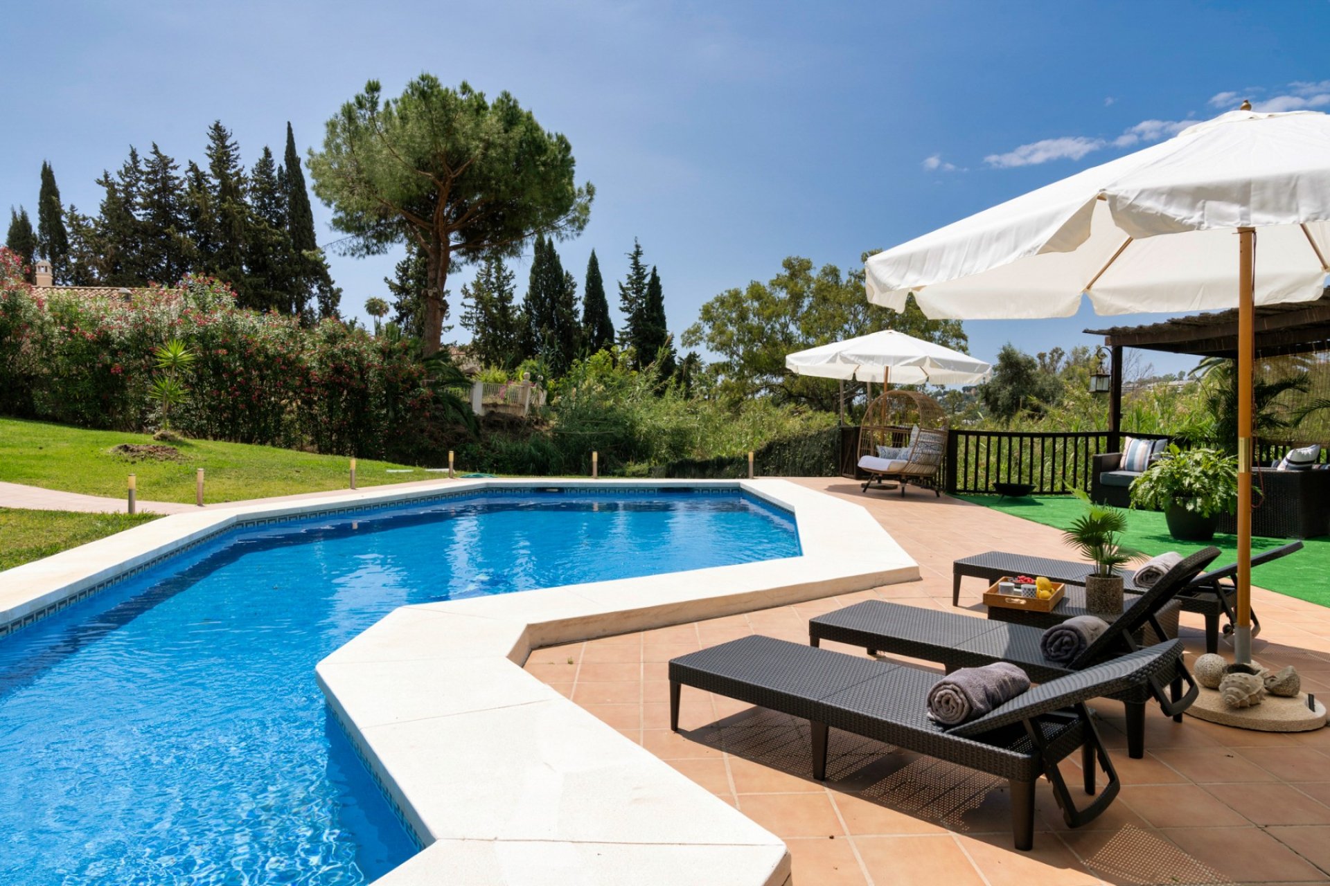 Wiederverkauf - Villa - Marbella - Nueva Andalucía