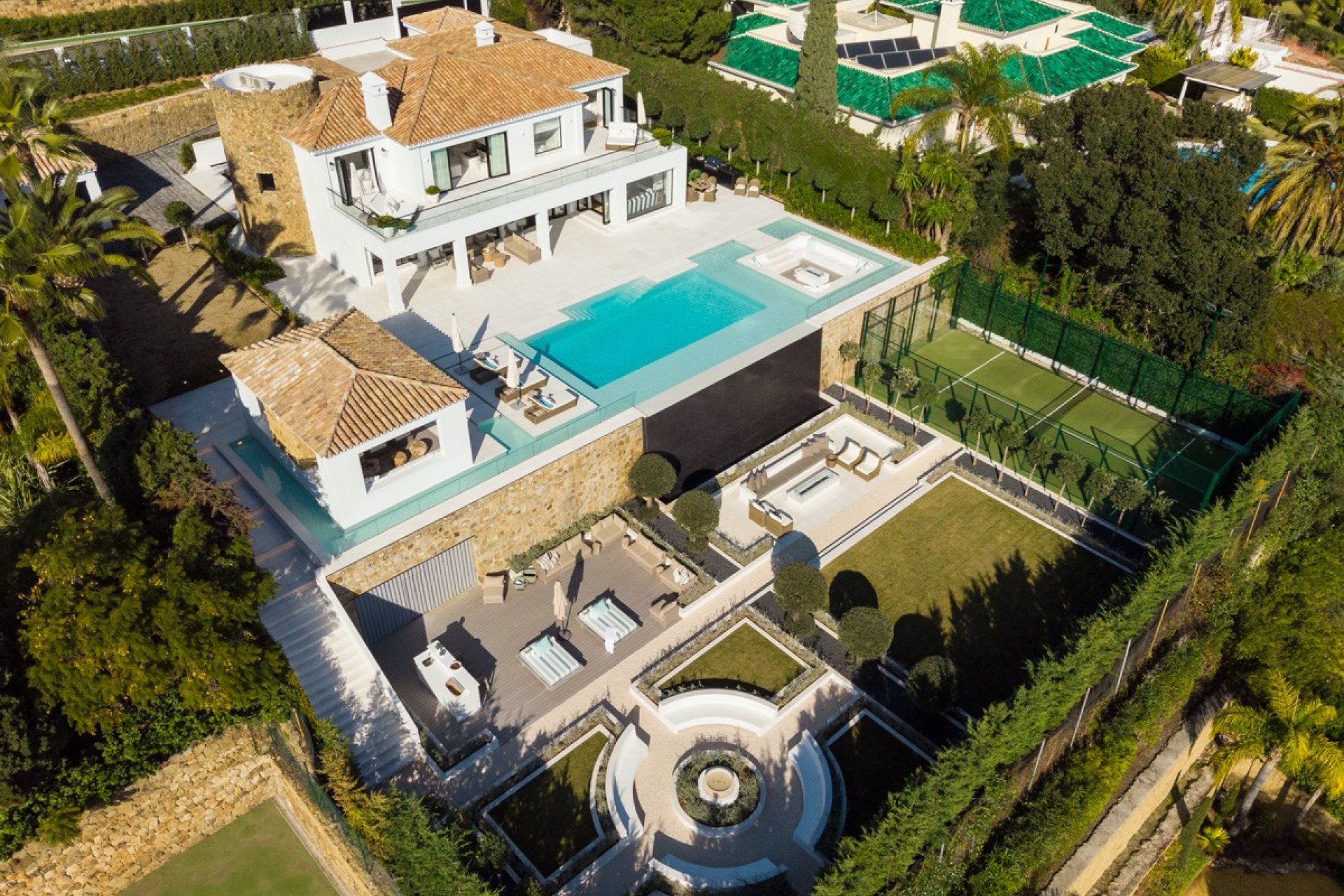 Wiederverkauf - Villa - Marbella - Nueva Andalucía