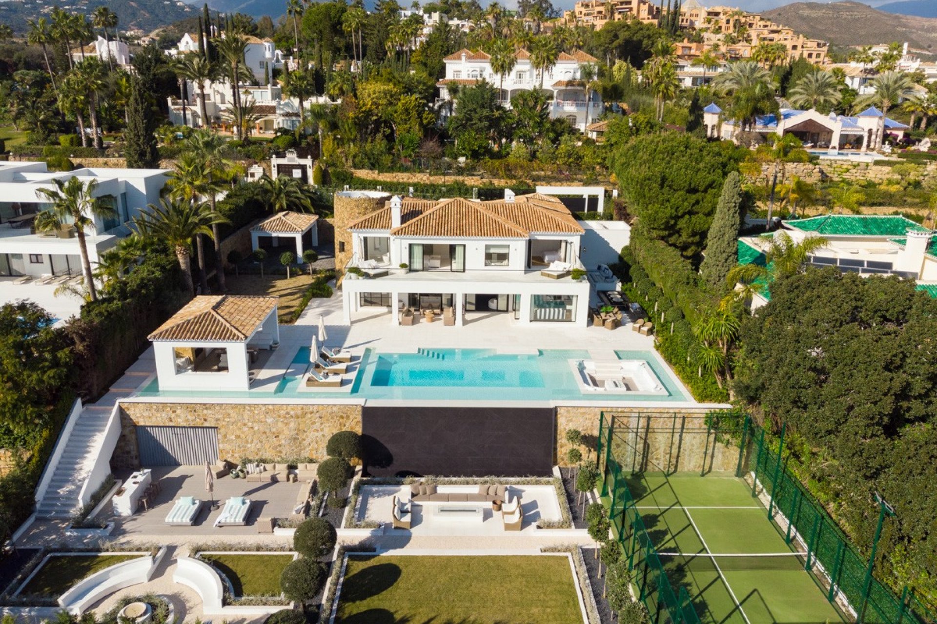 Wiederverkauf - Villa - Marbella - Nueva Andalucía