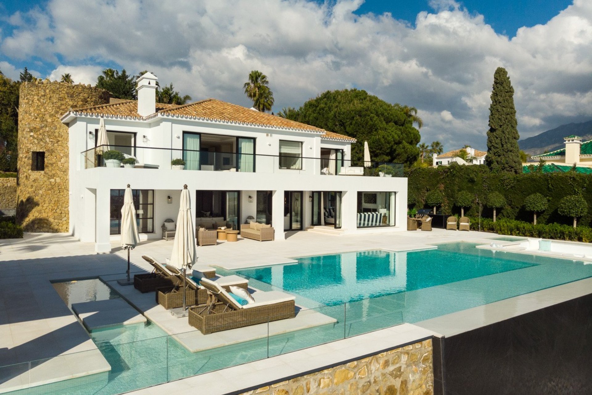 Wiederverkauf - Villa - Marbella - Nueva Andalucía