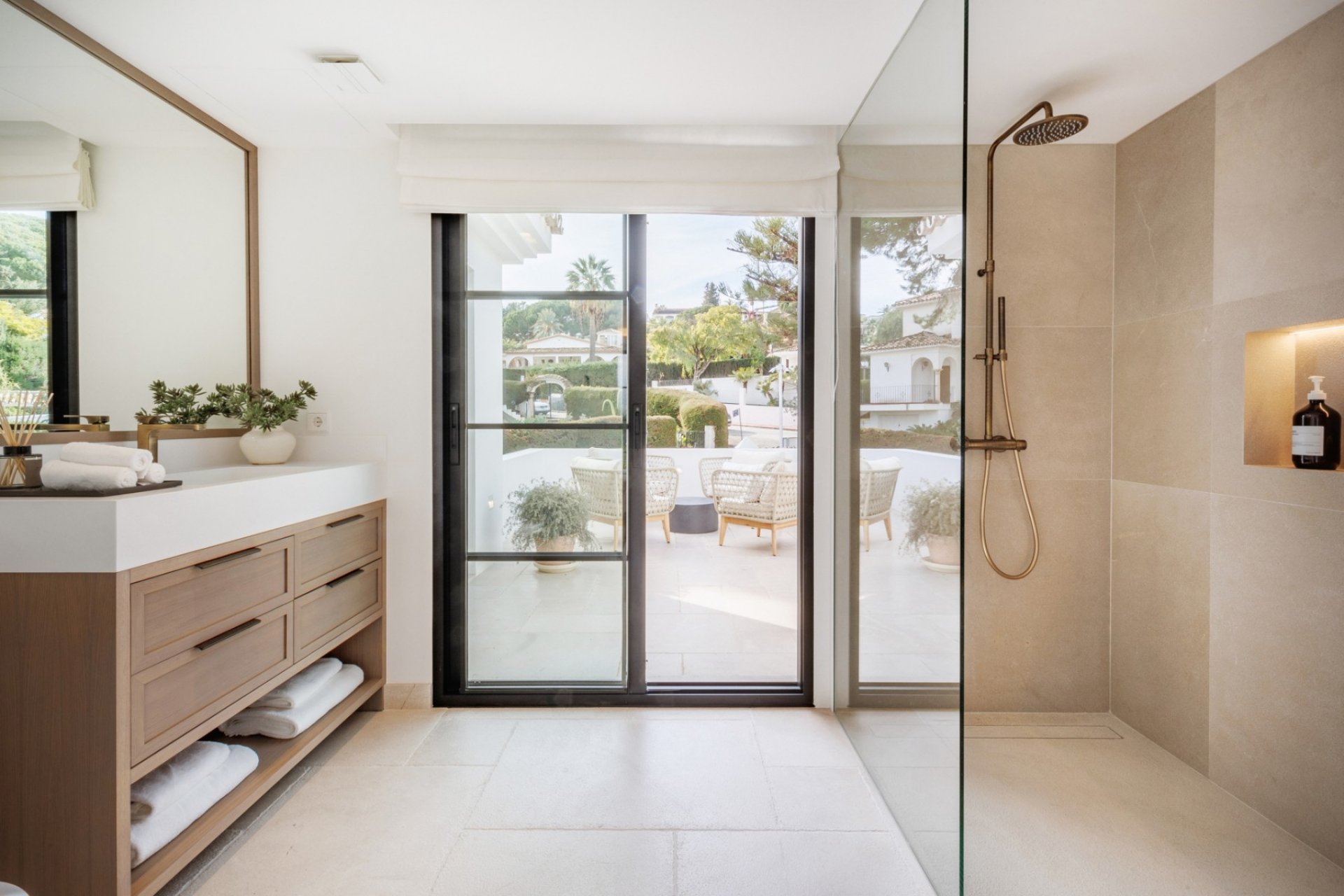 Wiederverkauf - Villa - Marbella - Nueva Andalucía