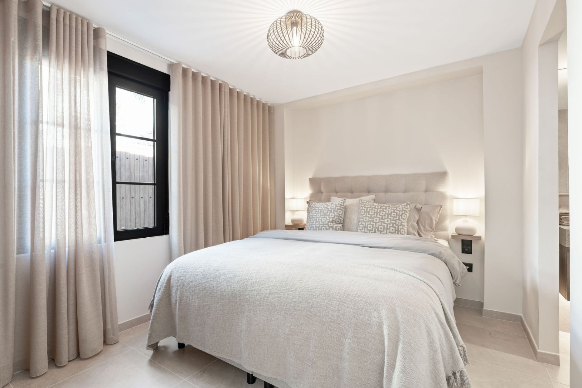 Wiederverkauf - Villa - Marbella - Nueva Andalucía