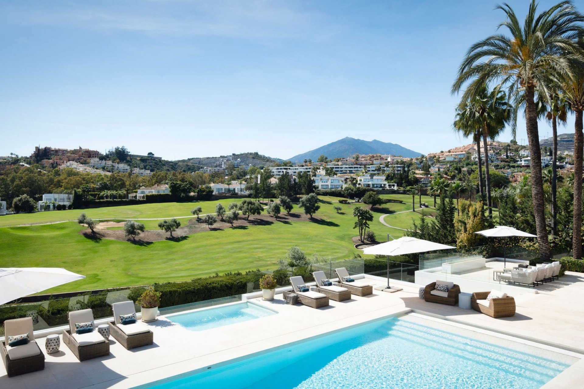 Wiederverkauf - Villa - Marbella - Nueva Andalucía