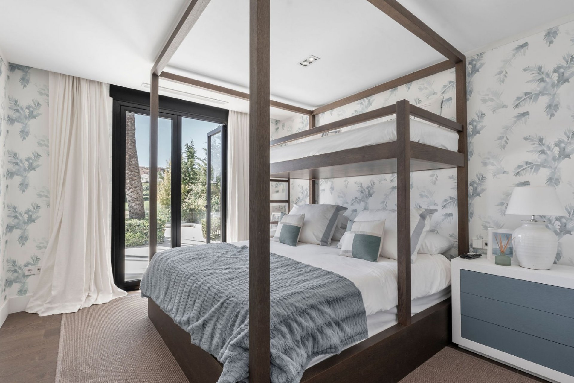 Wiederverkauf - Villa - Marbella - Nueva Andalucía