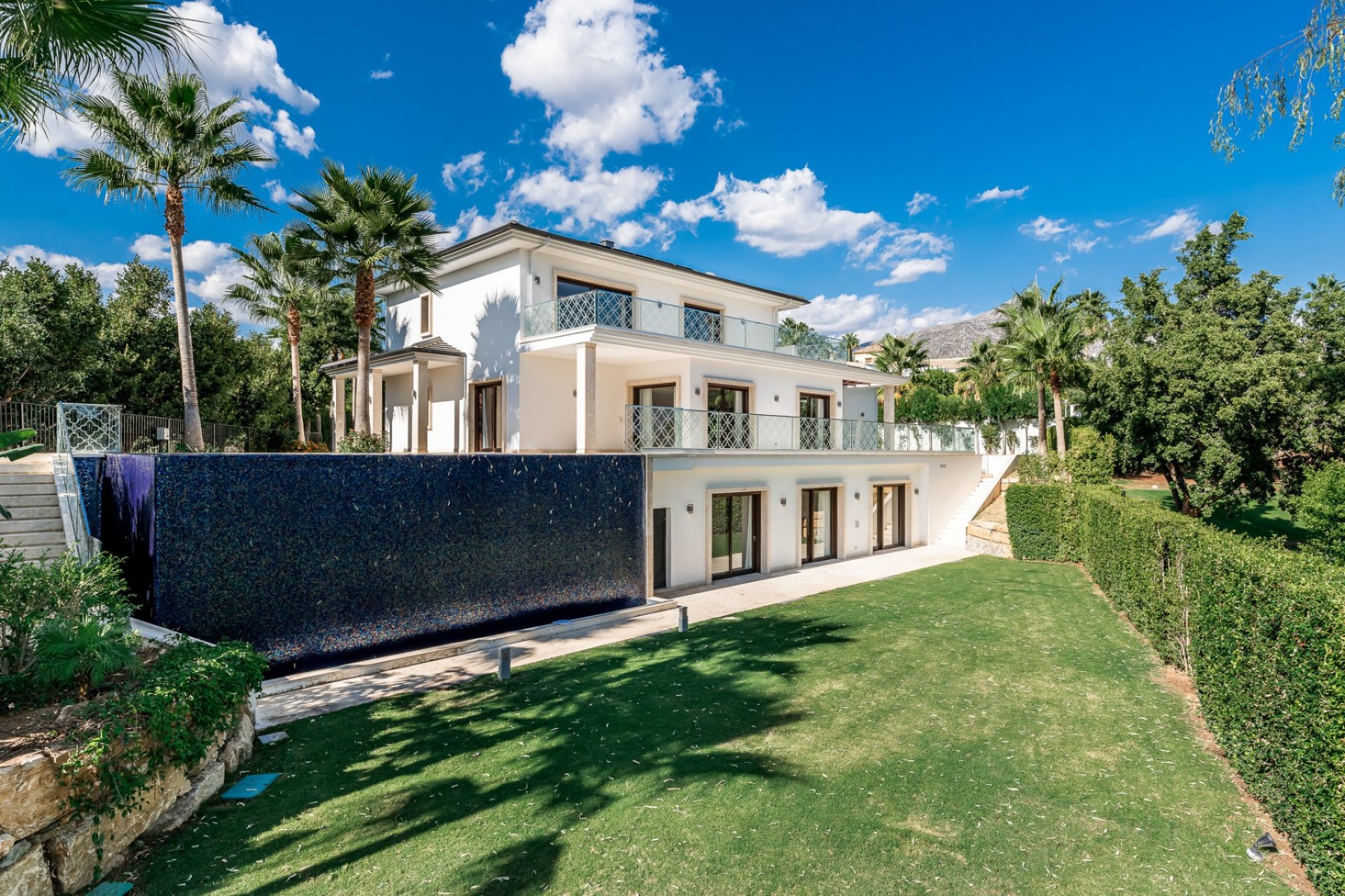 Wiederverkauf - Villa - Marbella - Nueva Andalucía