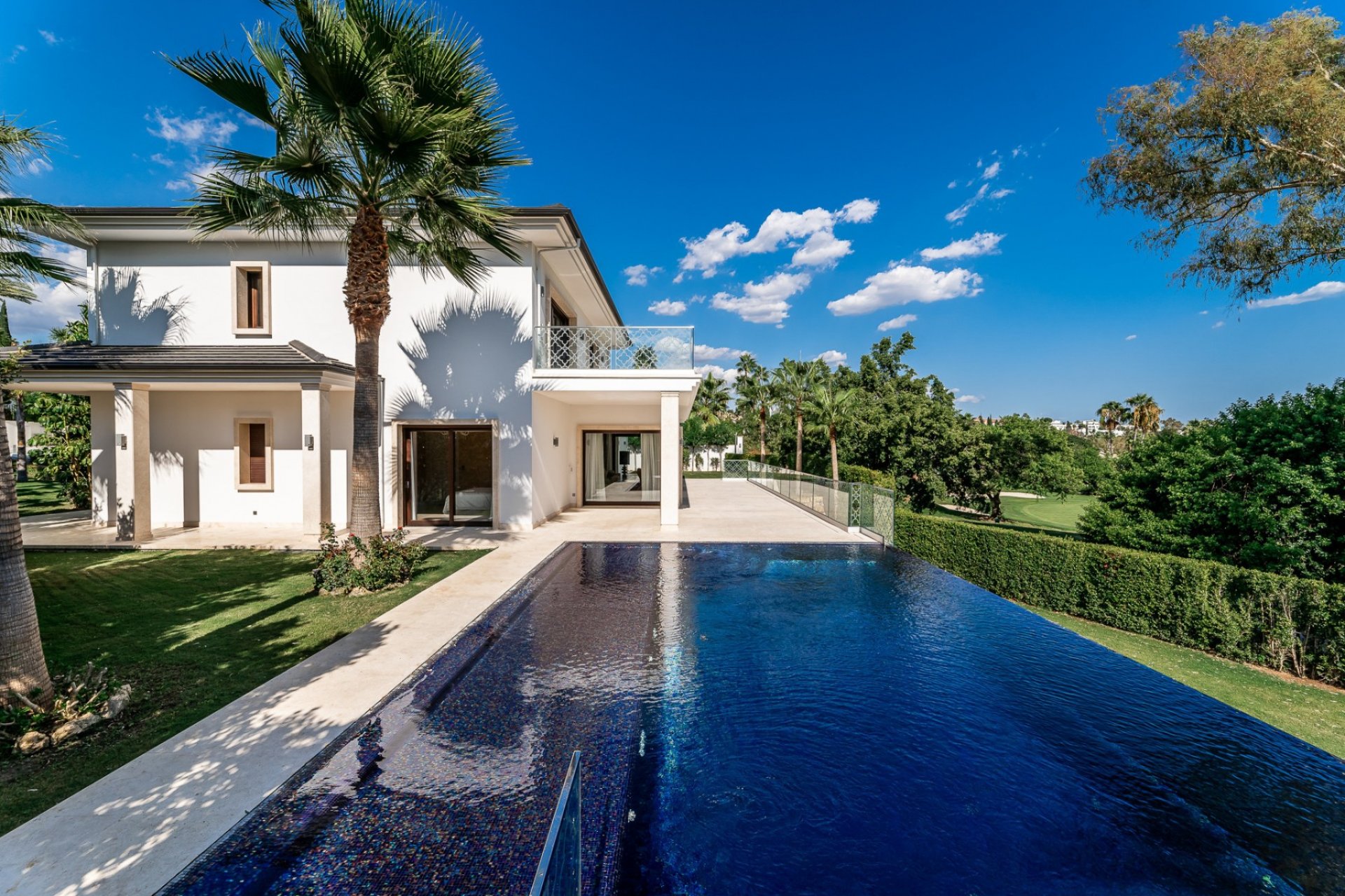 Wiederverkauf - Villa - Marbella - Nueva Andalucía