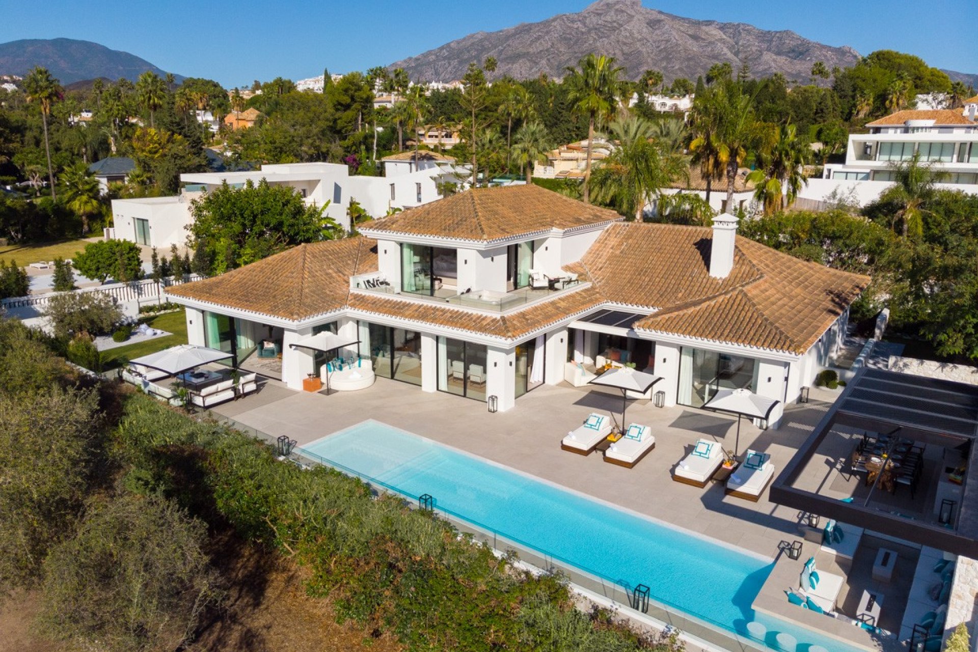 Wiederverkauf - Villa - Marbella - Nueva Andalucía