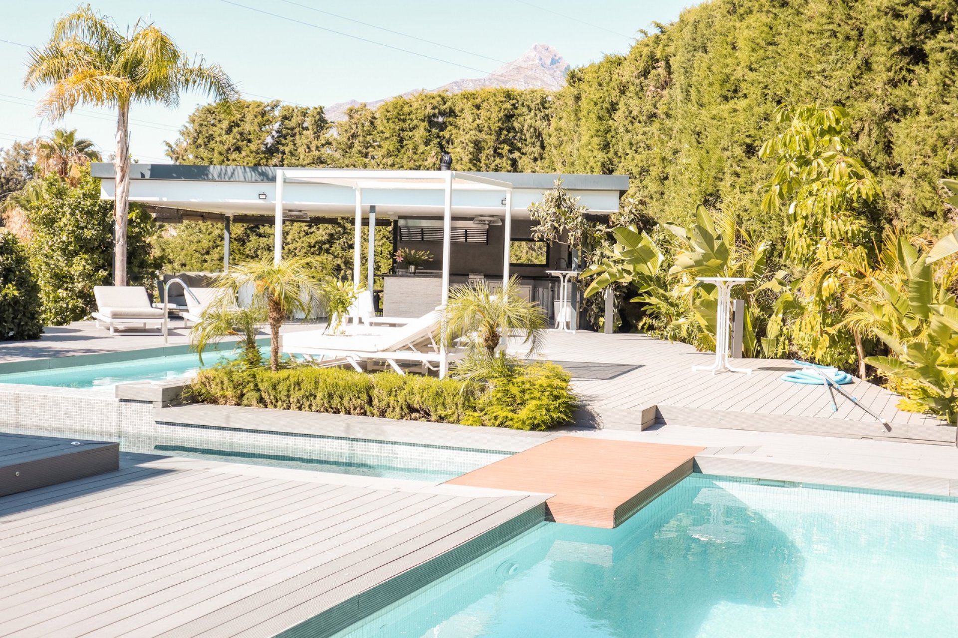 Wiederverkauf - Villa - Marbella - Nueva Andalucía