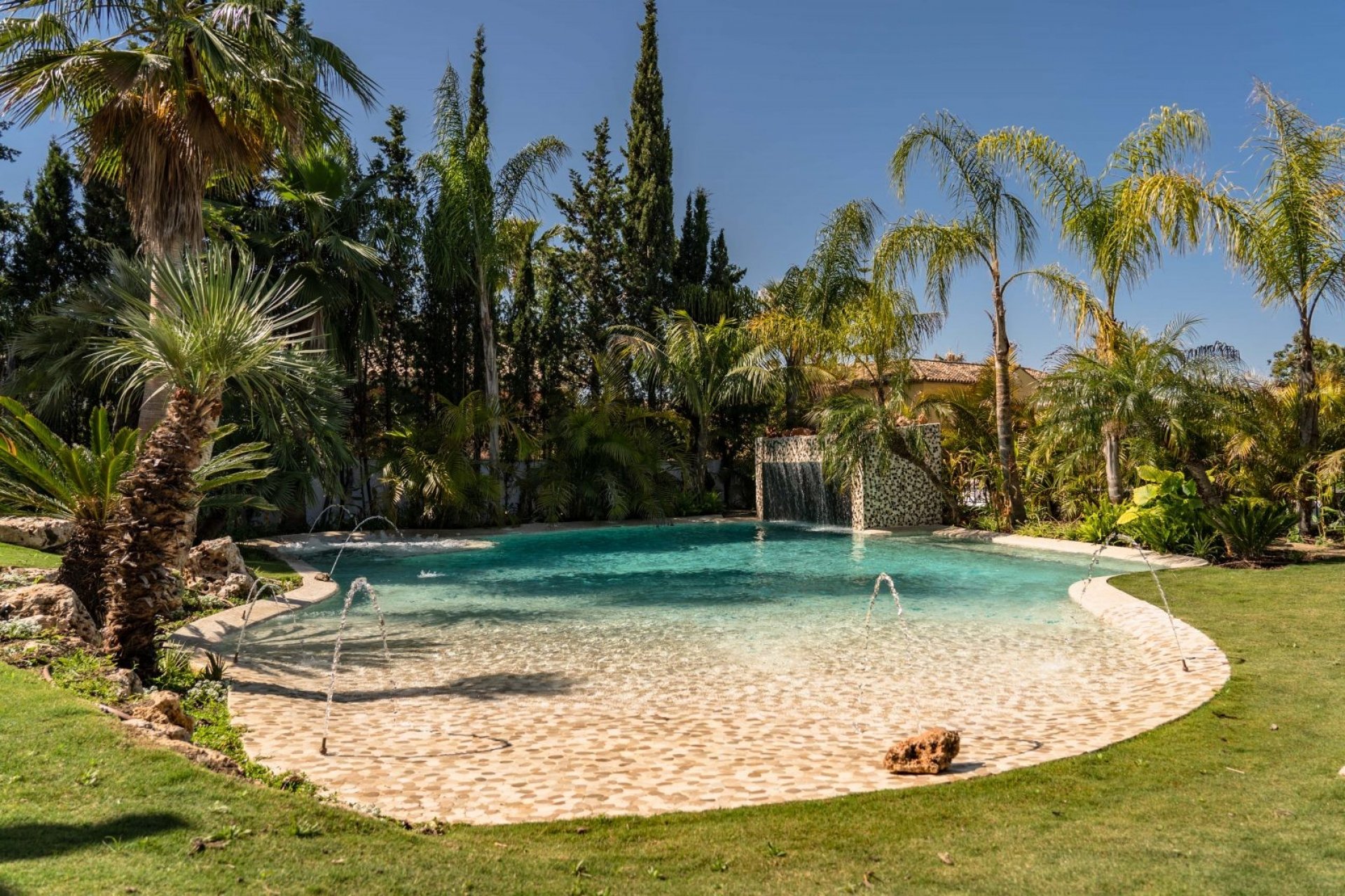 Wiederverkauf - Villa - Marbella - Nueva Andalucía