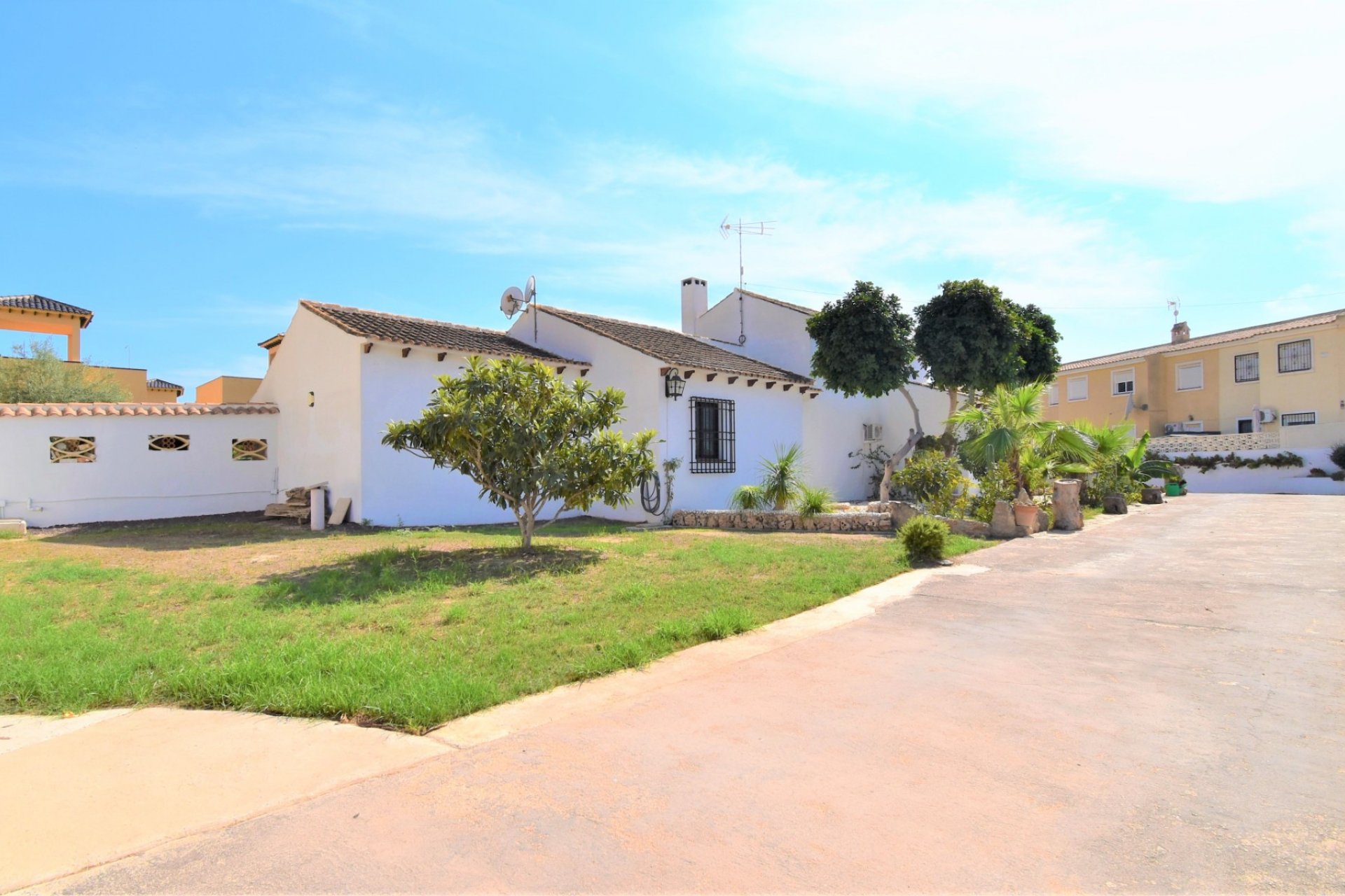 Wiederverkauf - Villa - Orihuela Costa - Villamartín