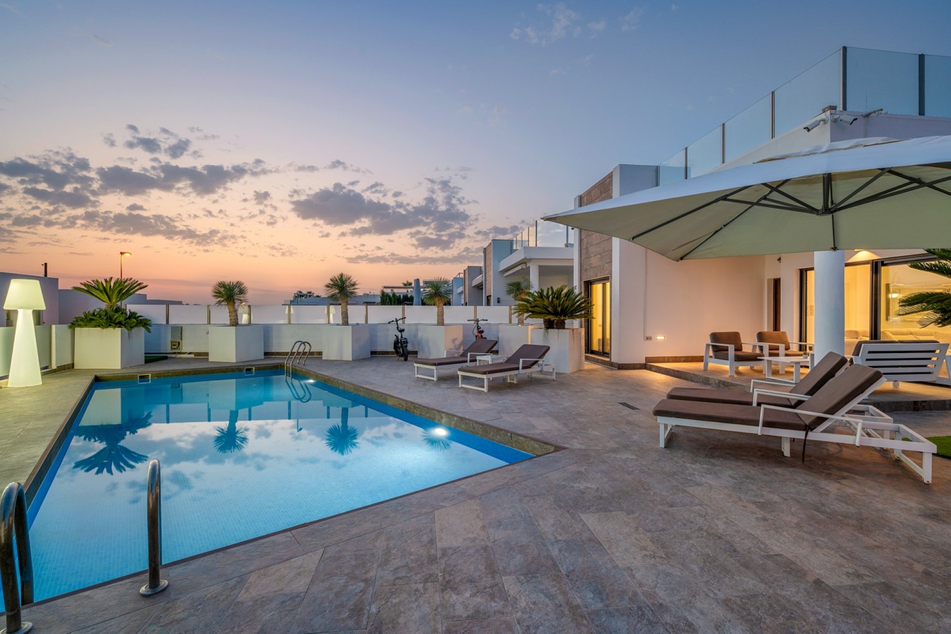 Wiederverkauf - Villa - Orihuela Costa - Villamartín