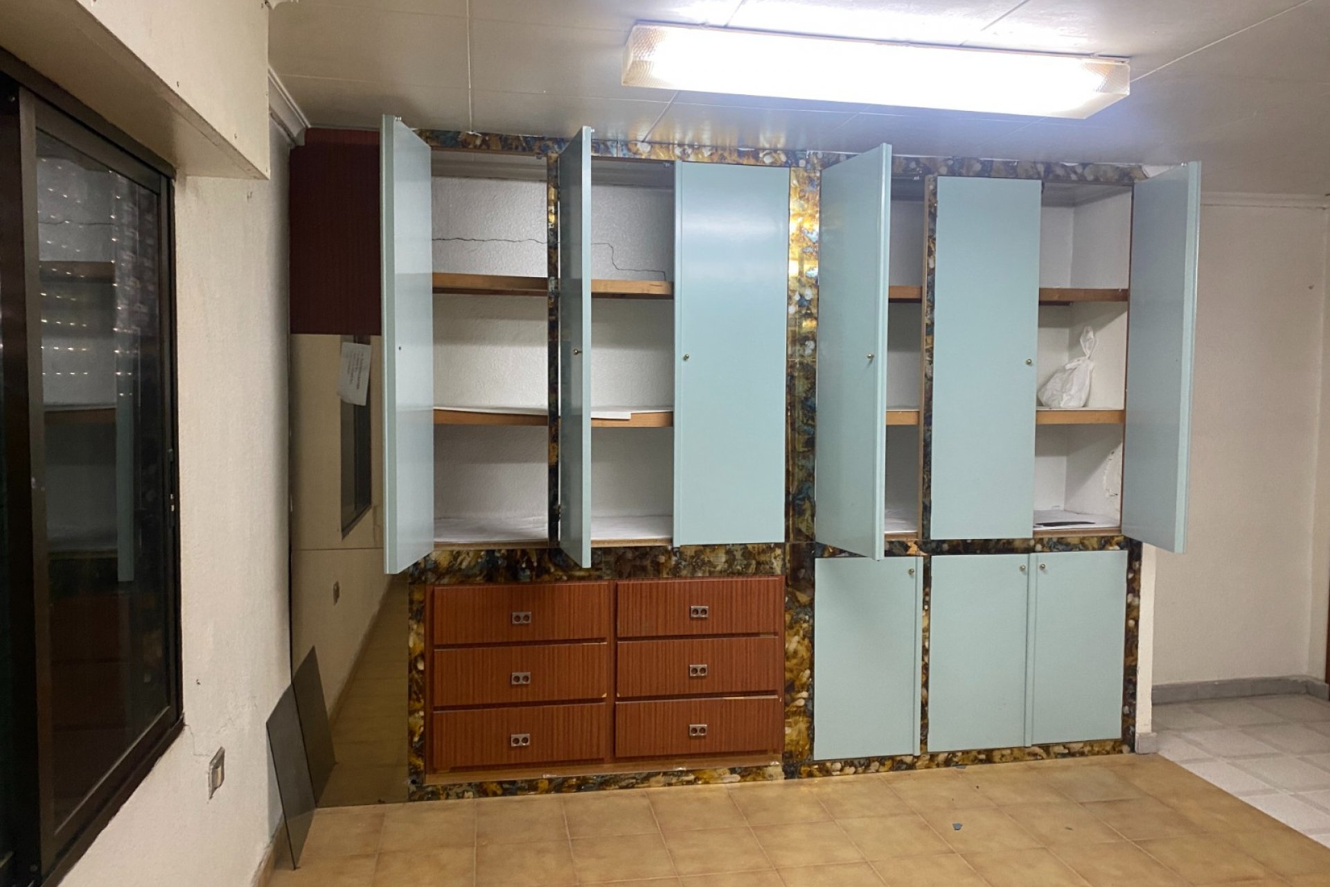 بازفروش - تجاری - Sax