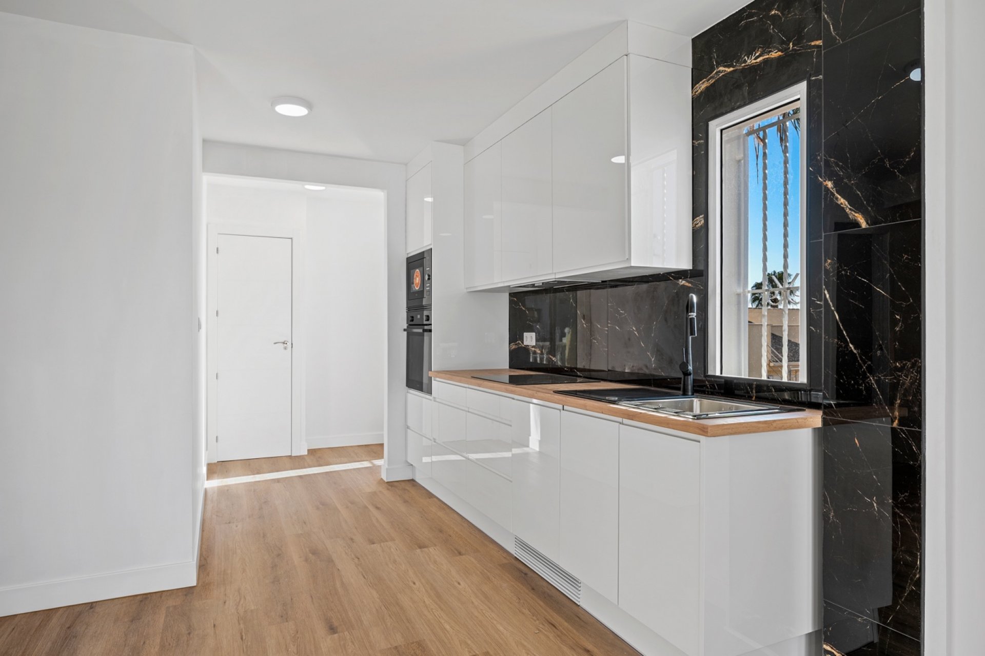 بازفروش - ویلا - Benimar