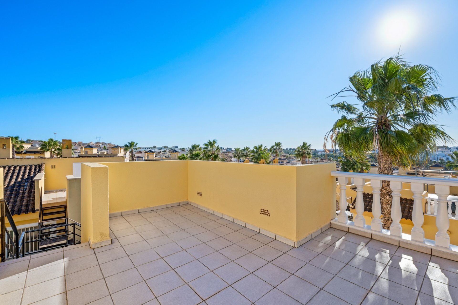 بازفروش - ویلا - Benimar