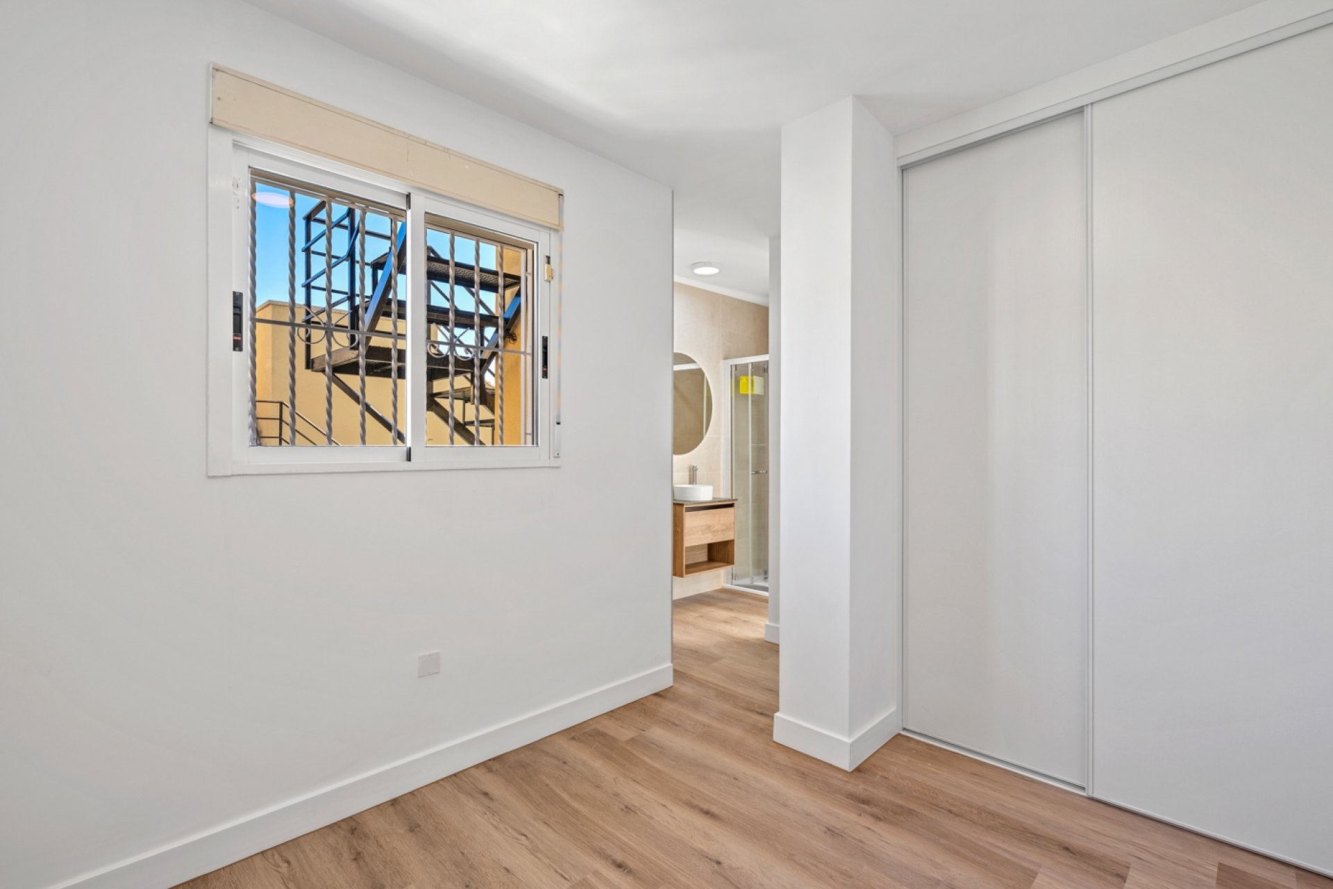 بازفروش - ویلا - Benimar