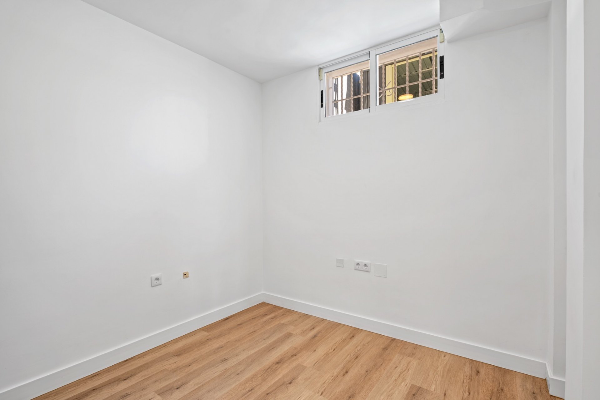 بازفروش - ویلا - Benimar