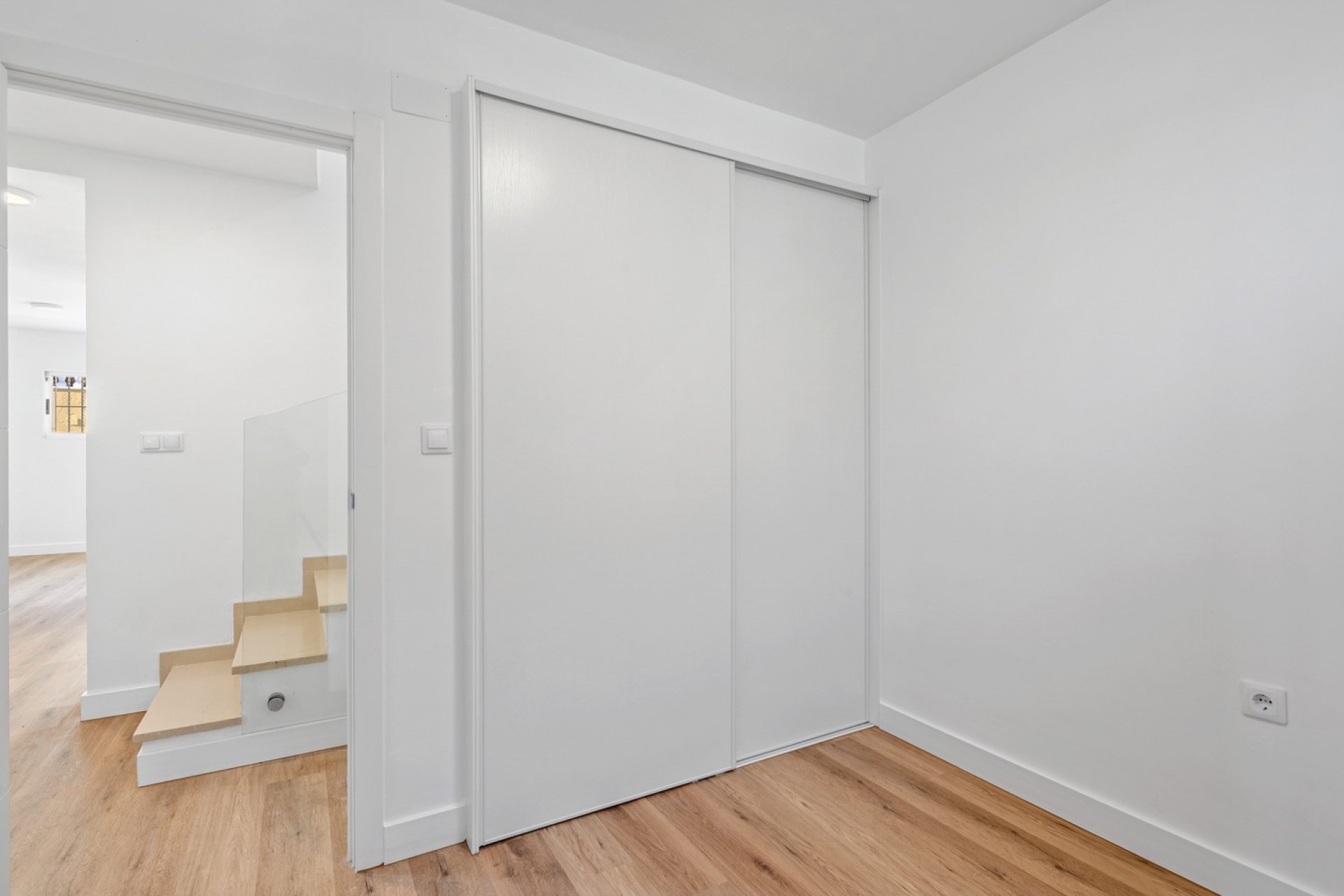 بازفروش - ویلا - Benimar