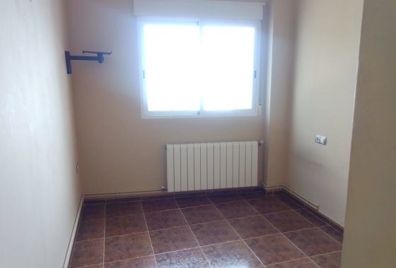 Resale - Townhouse - La Pobla del Duc - Pobla del Duc