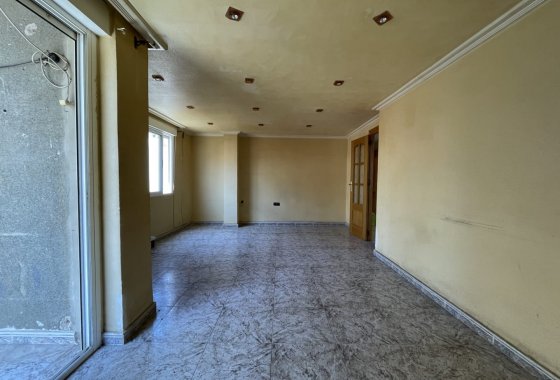 Resale - Apartment - Crevillente