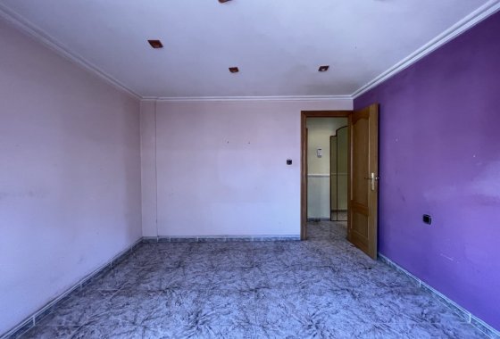 Resale - Apartment - Crevillente