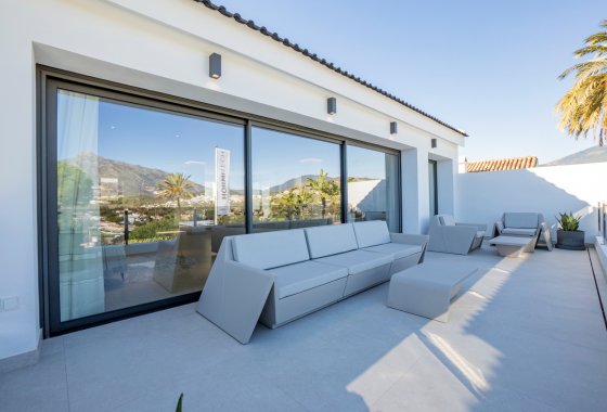 Resale - Villa - Marbella - Nueva Andalucía