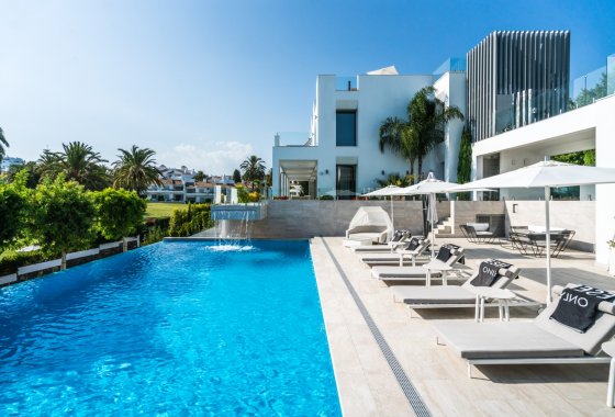 Wiederverkauf - Villa - Marbella - Nueva Andalucía