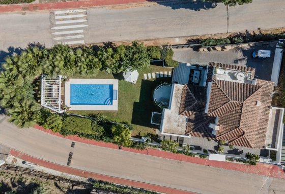 Wiederverkauf - Villa - Marbella - Nueva Andalucía