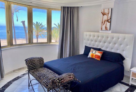 Resale - Apartment - Marbella - Puerto Banús