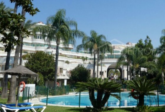 Resale - Apartment - Marbella - Puerto Banús