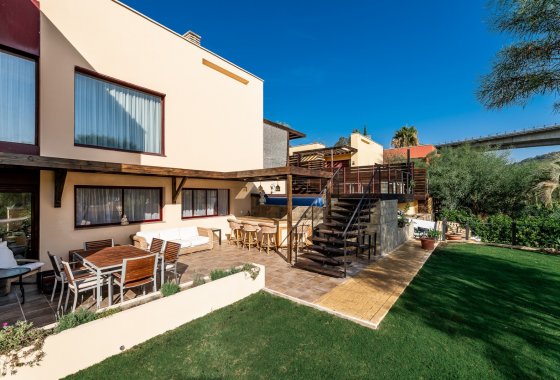 Resale - Townhouse - Estepona - Selwo