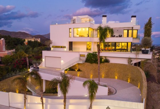 Resale - Villa - Benahavis - La Quinta