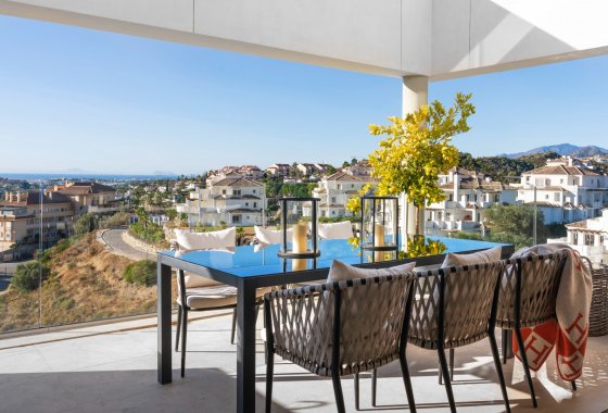 Resale - Apartment - Marbella - Nueva Andalucía