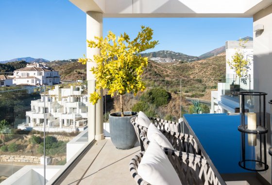 Resale - Apartment - Marbella - Nueva Andalucía