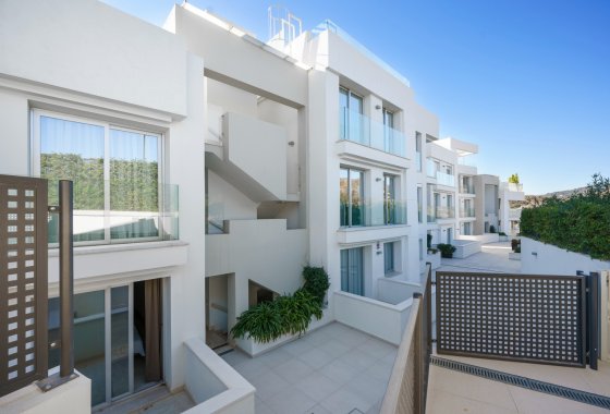 Resale - Apartment - Marbella - Nueva Andalucía