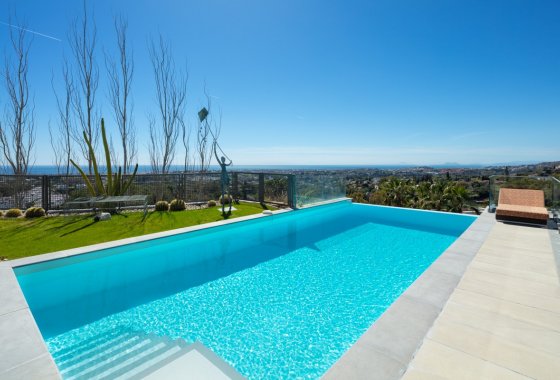 Resale - Villa - Benahavis - La Quinta