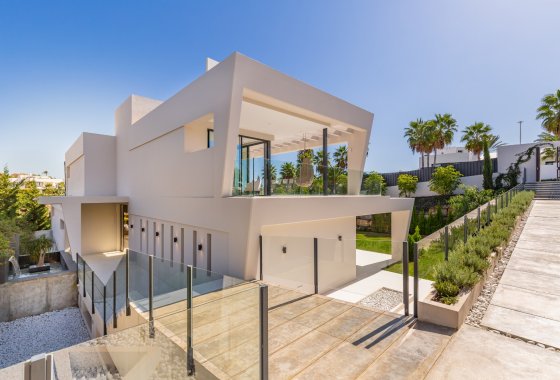 Wiederverkauf - Villa - Marbella - Nueva Andalucía