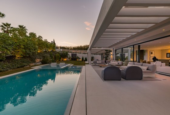 Wiederverkauf - Villa - Marbella - Nueva Andalucía