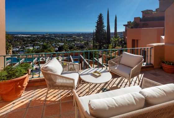 Resale - Apartment - Marbella - Nueva Andalucía