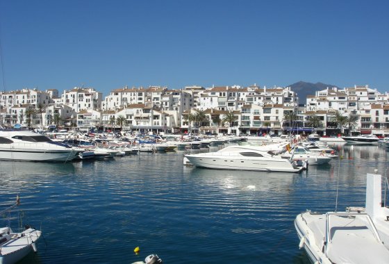 Reventa - Garaje - Marbella - Puerto Banús