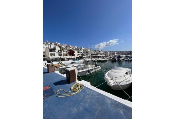 بازفروش - پارکینگ - Marbella - Puerto Banús