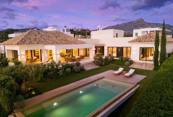 Wiederverkauf - Villa - Marbella - Nueva Andalucía