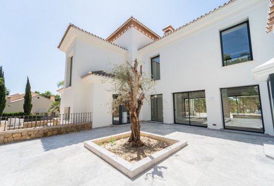 Resale - Villa - Marbella - Sierra Blanca