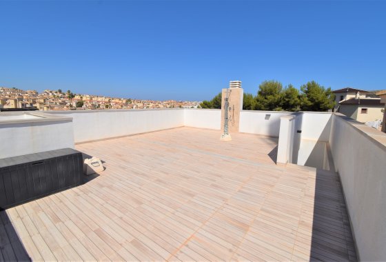 Resale - Villa - Orihuela Costa - Villamartín