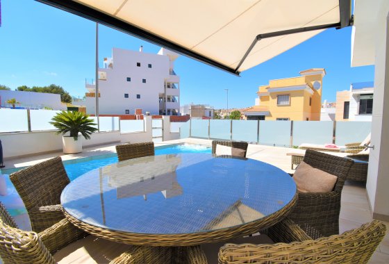 Resale - Villa - Orihuela Costa - Villamartín