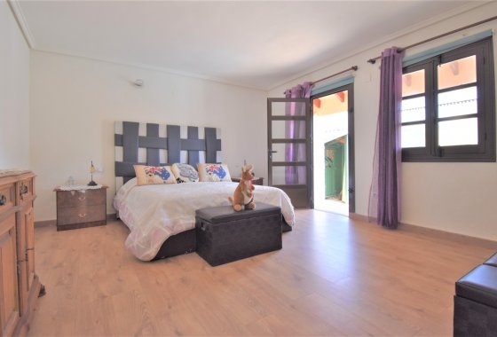 Resale - Villa - Orihuela Costa - Villamartín