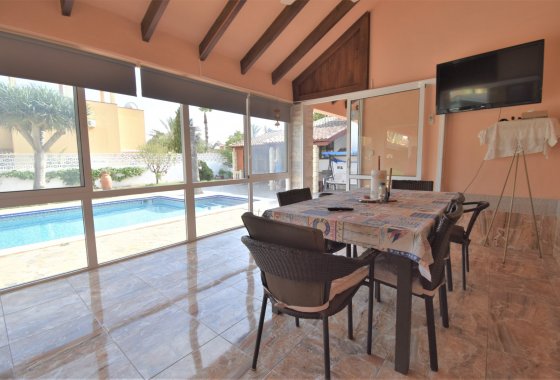 Resale - Villa - Orihuela Costa - Villamartín