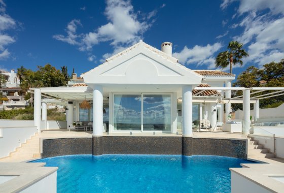 Resale - Villa - Marbella - Nueva Andalucía