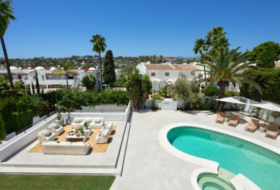 Resale - Villa - Marbella - Nueva Andalucía