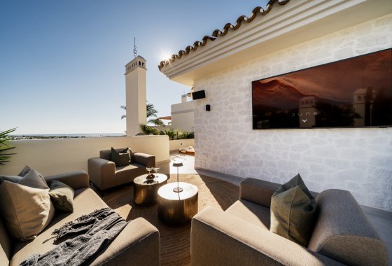 Wiederverkauf - Villa - Marbella - Nueva Andalucía